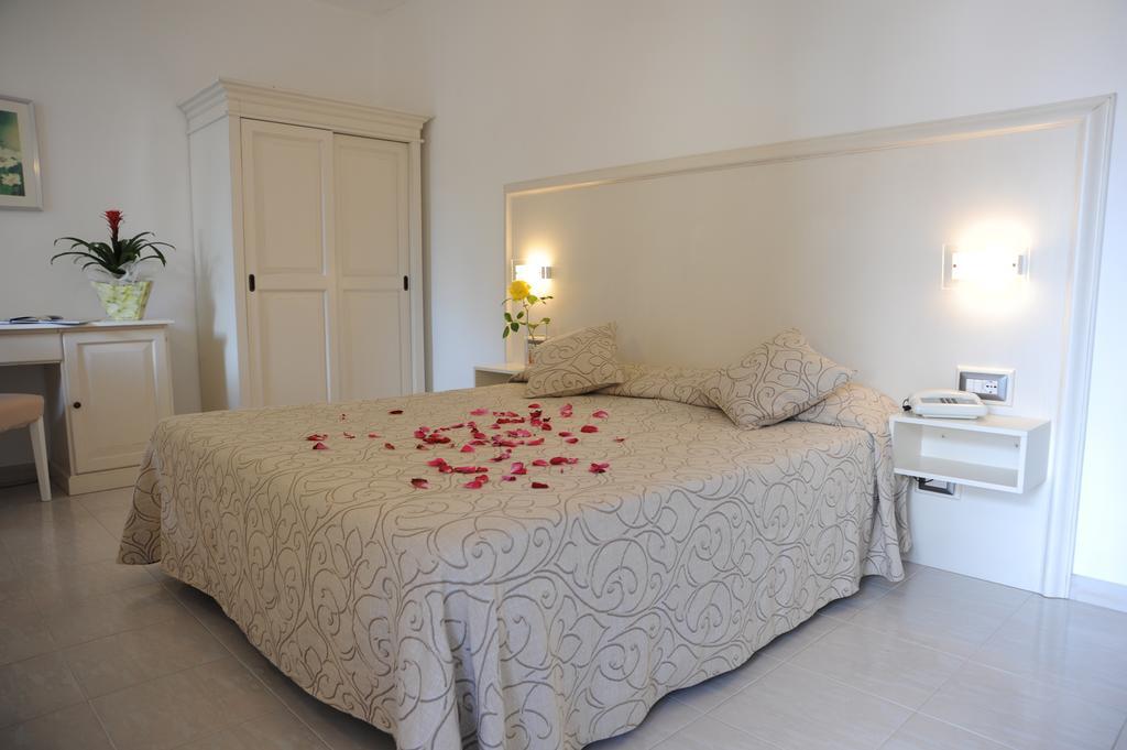 Hotel Barsalini SantʼAndrea 객실 사진
